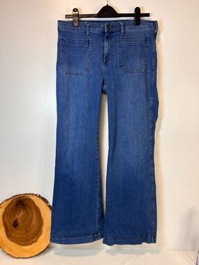 GAP AUTHENTIC 1969 patch pocket flare jeans dark blue with fading Women’s 32